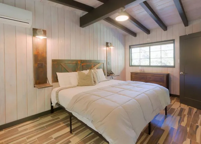 Unit 1 - Slide Rock Holiday home *