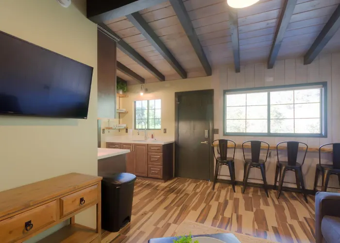 Holiday home Unit 1 - Slide Rock *