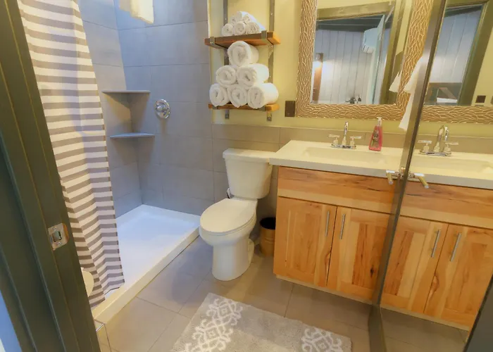 Holiday home Unit 1 - Slide Rock *